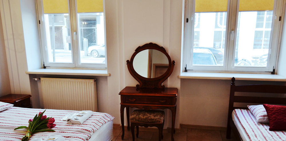 Puffa Hostel Lux Warsaw Ngoại thất bức ảnh